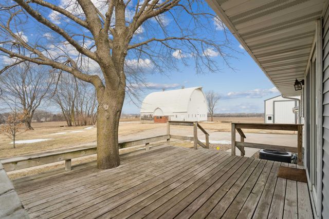 5955 Osage Road, Waterloo, IA 50703