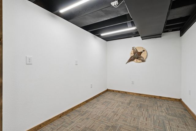 5955 Osage Road, Waterloo, IA 50703