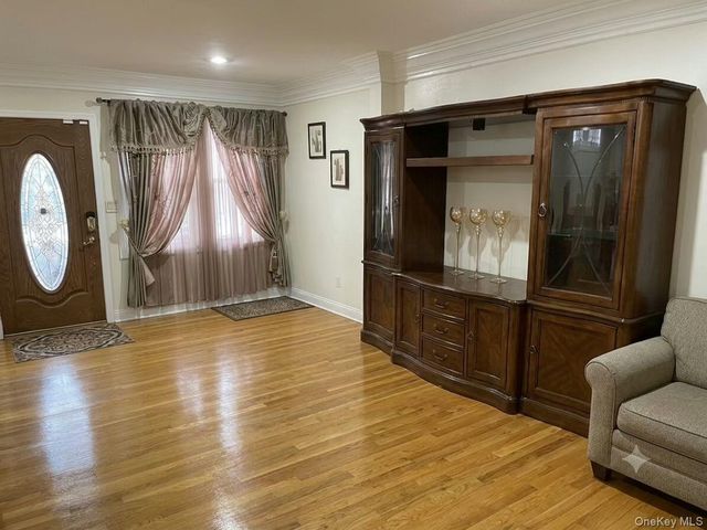 10506 221st Street, Queens Village, NY 11429