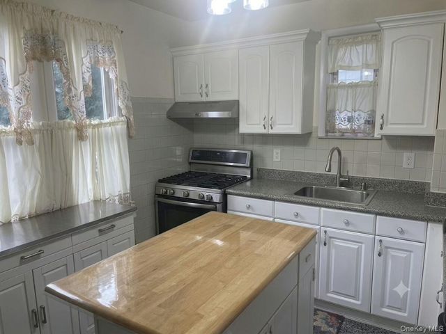 10506 221st Street, Queens Village, NY 11429