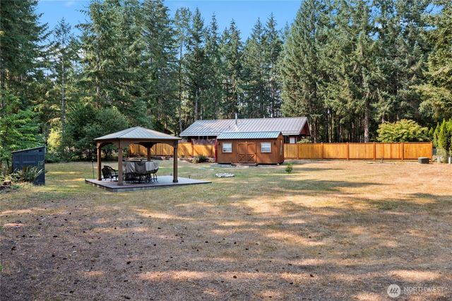 81 N Varden Way, Hoodsport, WA 98548