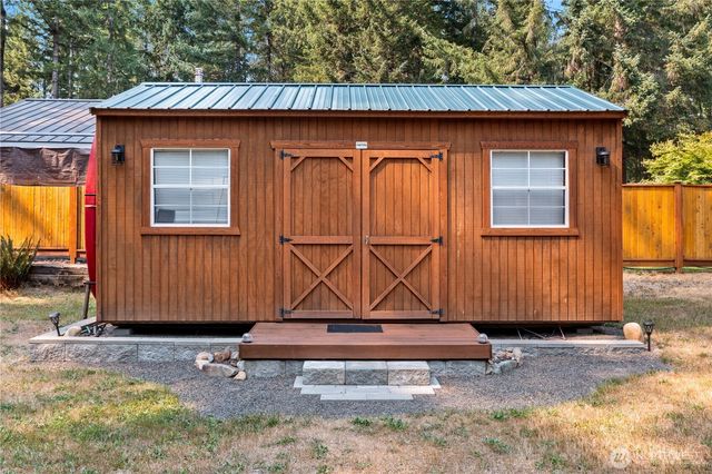 81 N Varden Way, Hoodsport, WA 98548