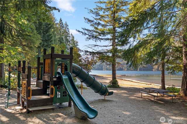81 N Varden Way, Hoodsport, WA 98548