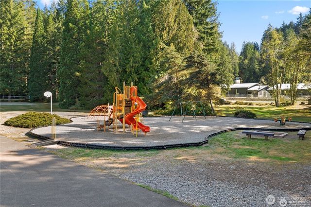 81 N Varden Way, Hoodsport, WA 98548