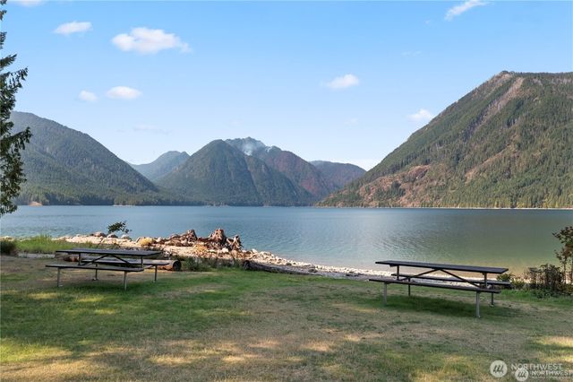81 N Varden Way, Hoodsport, WA 98548