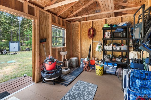 81 N Varden Way, Hoodsport, WA 98548