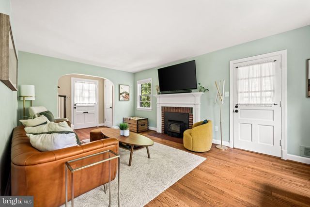 5706 9TH RD N, Arlington, VA 22205