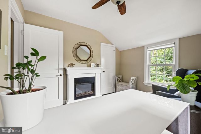 5706 9TH RD N, Arlington, VA 22205