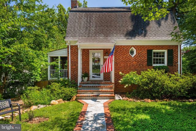 5706 9TH RD N, Arlington, VA 22205