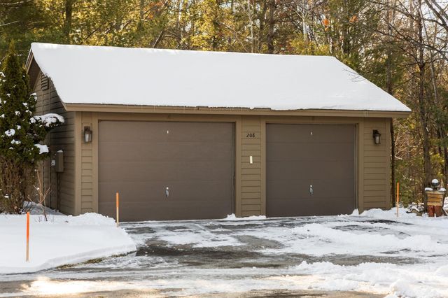 6550 Mission Ridge, Peninsula Twp, MI 49686