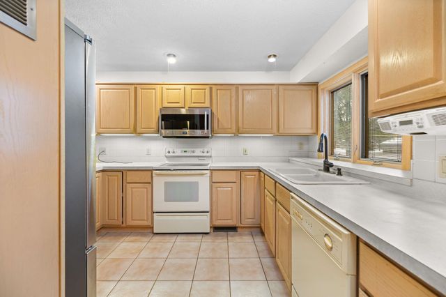 6550 Mission Ridge, Peninsula Twp, MI 49686