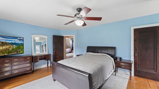 726 W Highland Avenue, Elgin, IL 60123