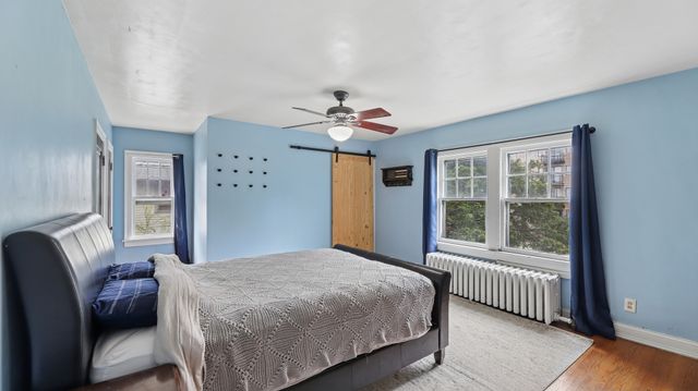 726 W Highland Avenue, Elgin, IL 60123