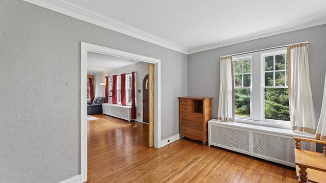 726 W Highland Avenue, Elgin, IL 60123