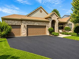14527 Colonial Parkway, Plainfield, IL 60544