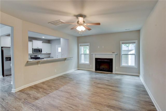 1729 Speedy AVE, Chesapeake, VA 23320