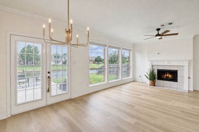 11533 Gloriosa Drive, Fort Worth, TX 76244