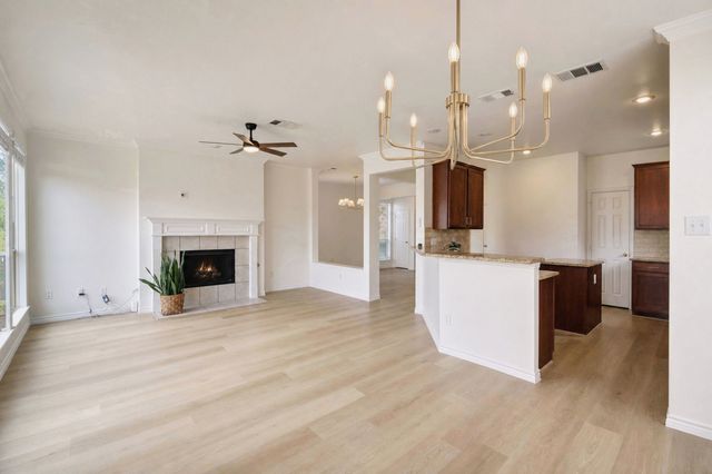 11533 Gloriosa Drive, Fort Worth, TX 76244