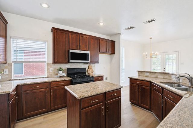 11533 Gloriosa Drive, Fort Worth, TX 76244