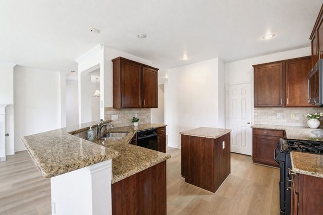 11533 Gloriosa Drive, Fort Worth, TX 76244