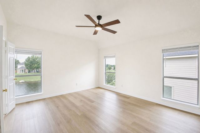 11533 Gloriosa Drive, Fort Worth, TX 76244