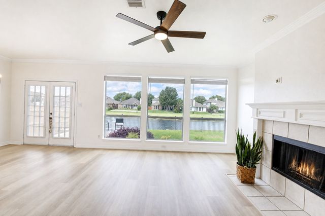 11533 Gloriosa Drive, Fort Worth, TX 76244