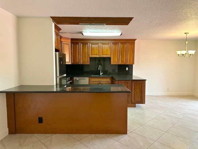 416 Arabian Road, Palm Springs, FL 33461