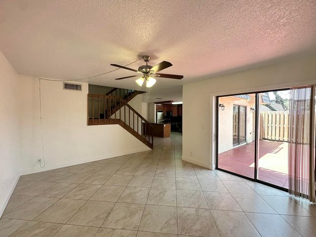 416 Arabian Road, Palm Springs, FL 33461