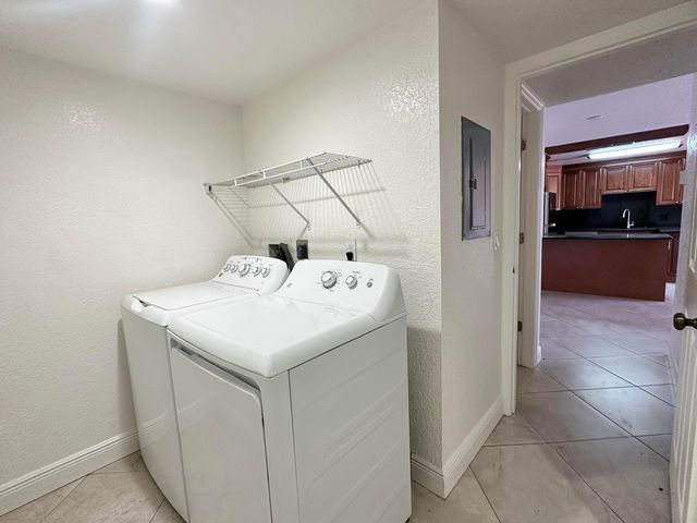 416 Arabian Road, Palm Springs, FL 33461