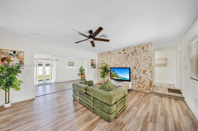 7949 Panama St, Miramar, FL 33023