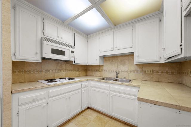 2510 Torrey Pines 212, La Jolla, CA 92037