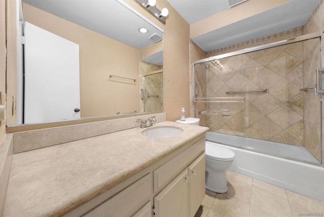 2510 Torrey Pines 212, La Jolla, CA 92037