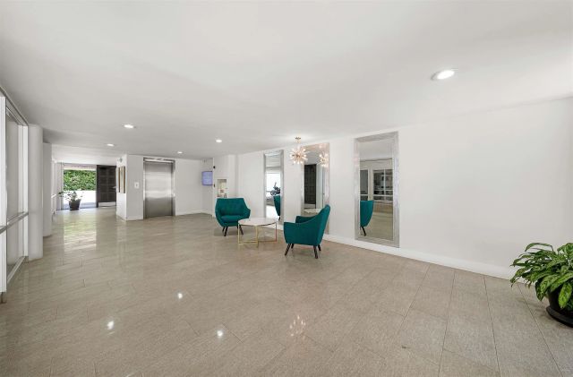 2510 Torrey Pines 212, La Jolla, CA 92037