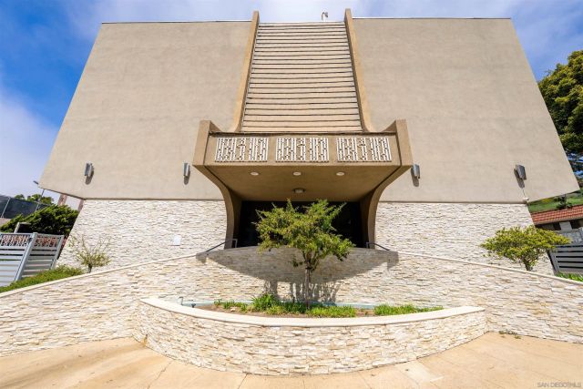 2510 Torrey Pines 212, La Jolla, CA 92037