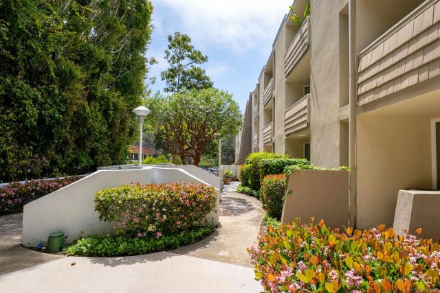 2510 Torrey Pines 212, La Jolla, CA 92037