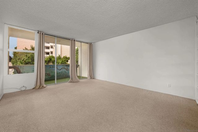 2510 Torrey Pines 212, La Jolla, CA 92037