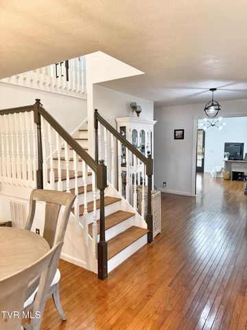 338 Southwest Chalet Drive, Coeburn, VA 24230