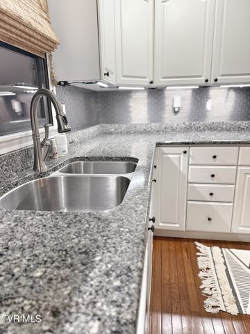 338 Southwest Chalet Drive, Coeburn, VA 24230