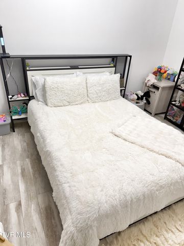 338 Southwest Chalet Drive, Coeburn, VA 24230