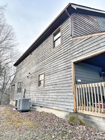 338 Southwest Chalet Drive, Coeburn, VA 24230