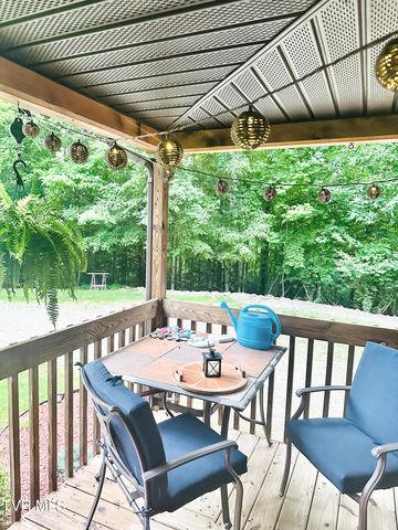 338 Southwest Chalet Drive, Coeburn, VA 24230