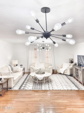 338 Southwest Chalet Drive, Coeburn, VA 24230