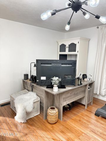 338 Southwest Chalet Drive, Coeburn, VA 24230