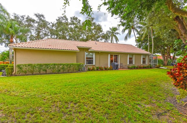 5379 Brookview Drive, Boynton Beach, FL 33437