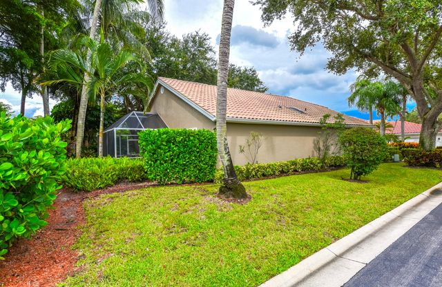5379 Brookview Drive, Boynton Beach, FL 33437