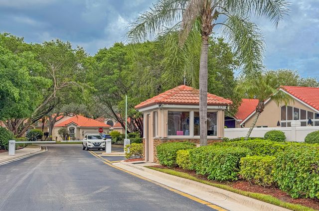 5379 Brookview Drive, Boynton Beach, FL 33437