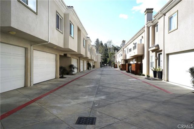 7124 Farralone Avenue 110, Canoga Park, CA 91303