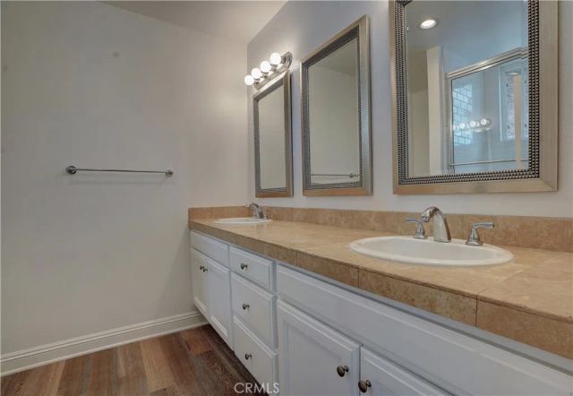 7124 Farralone Avenue 110, Canoga Park, CA 91303