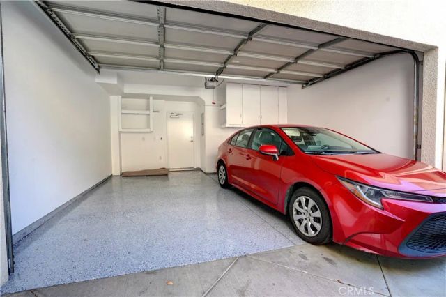 7124 Farralone Avenue 110, Canoga Park, CA 91303