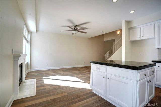 7124 Farralone Avenue 110, Canoga Park, CA 91303